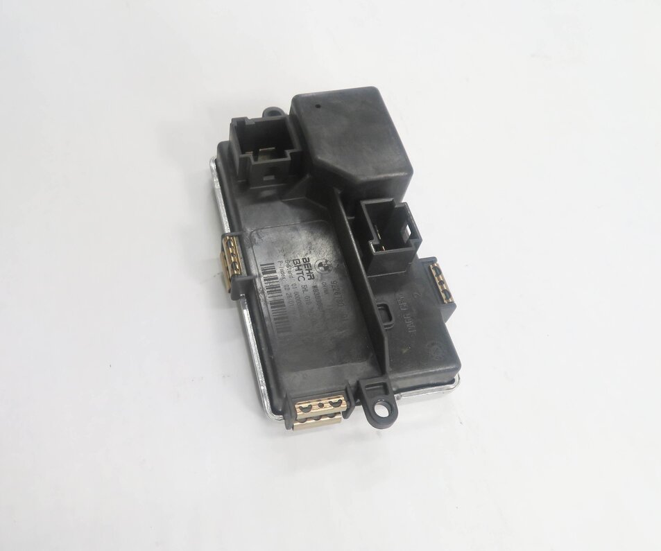 Thumbnail 5: 2012 BMW 750i (F01) FRONT HEATER A/C BLOWER FAN MOTOR SPEED RESISTOR