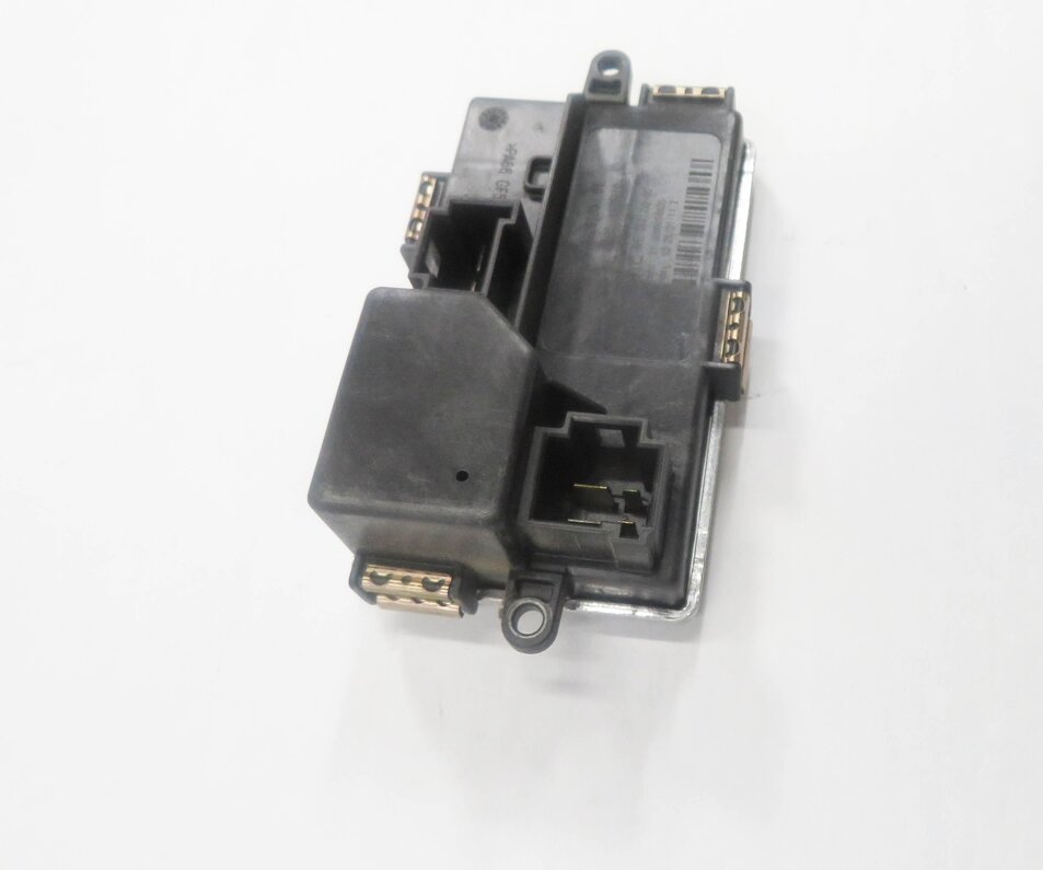 Thumbnail 6: 2012 BMW 750i (F01) FRONT HEATER A/C BLOWER FAN MOTOR SPEED RESISTOR