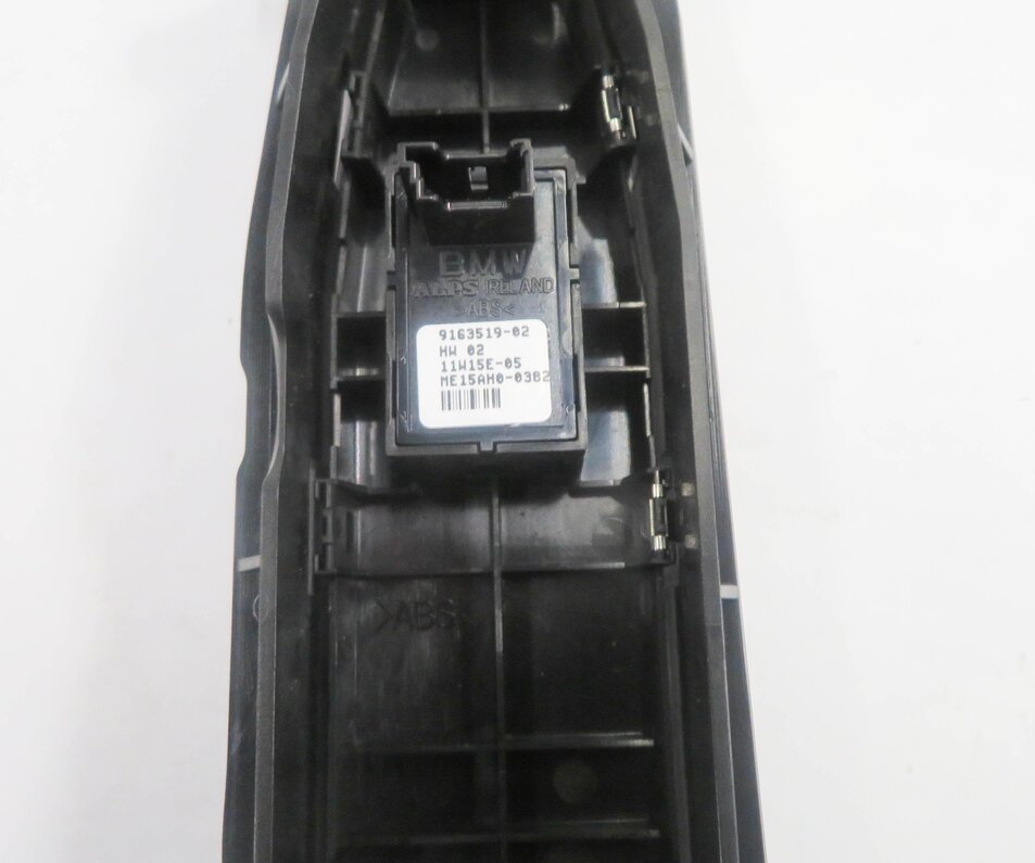 Thumbnail 6: 2012 BMW 750i (F01) RIGHT FRONT PASSENGER DOOR POWER WINDOW SWITCH (BLACK)