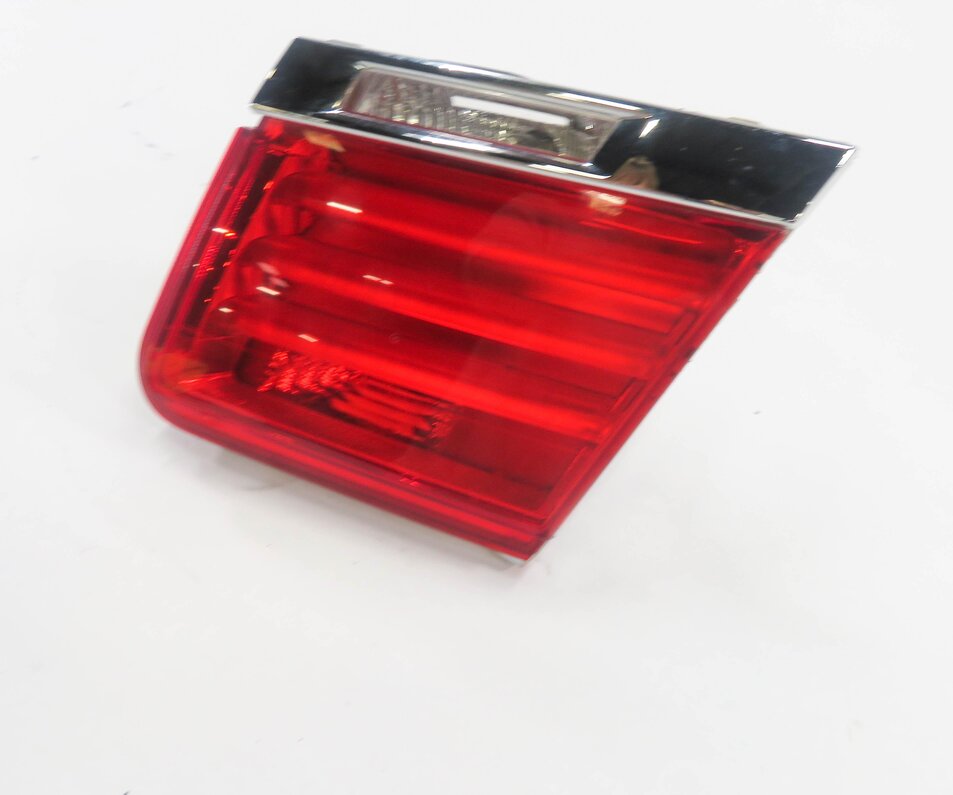 Thumbnail 2: 09-12 BMW 740i 750i 760i B7 (F01) RIGHT SIDE REAR TRUNK LID TAILLIGHT LIGHT LAMP