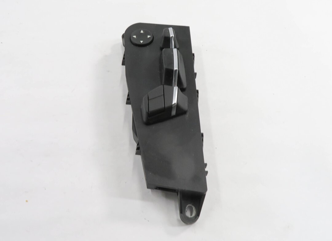 Thumbnail 2: 2011 BMW 550i (F10) RIGHT FRONT PASSENGER POWER SEAT ADJUSTMENT SWITCH