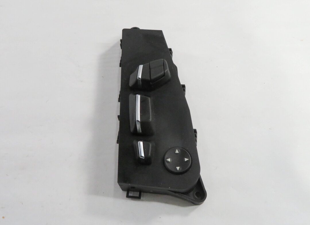 Thumbnail 5: 2011 BMW 550i (F10) RIGHT FRONT PASSENGER POWER SEAT ADJUSTMENT SWITCH