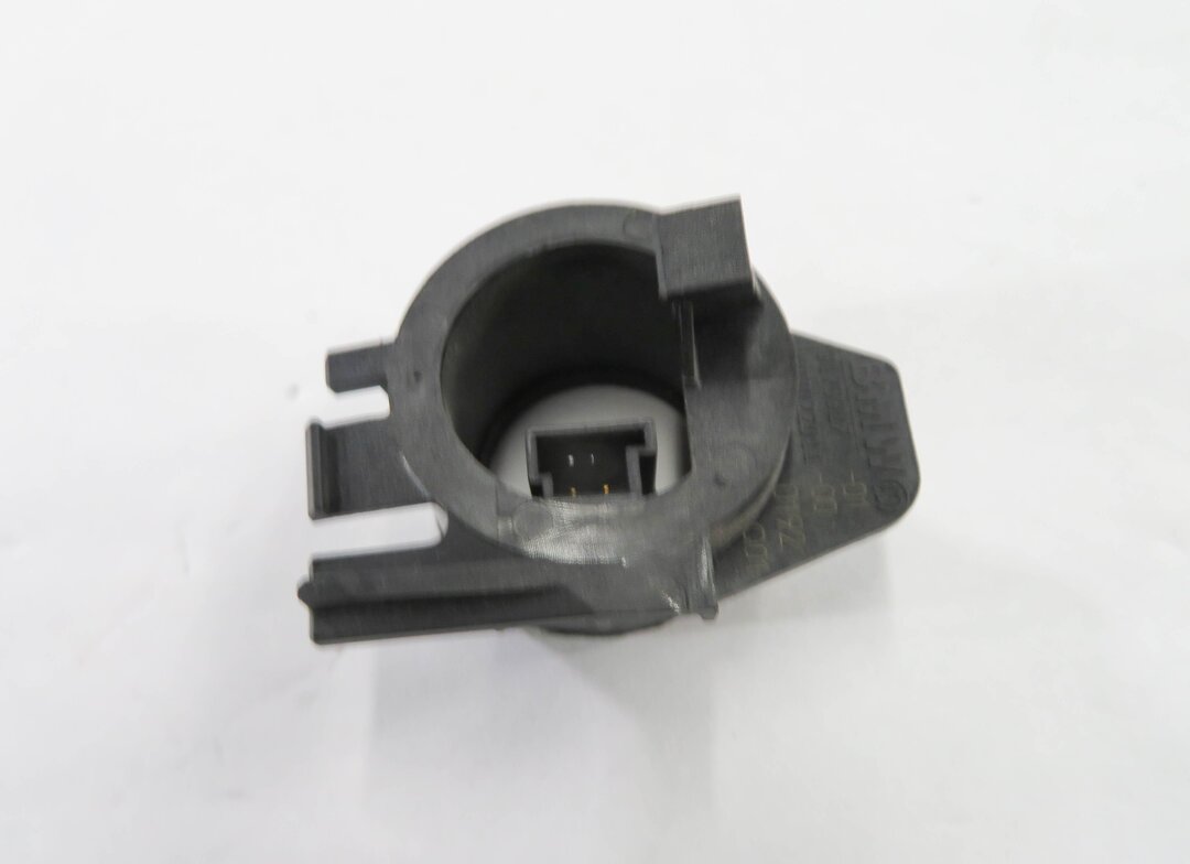 Thumbnail 2: 2011 BMW 550i (F10) IGNITION SWITCH IMMOBILIZER SIGNAL COIL RING