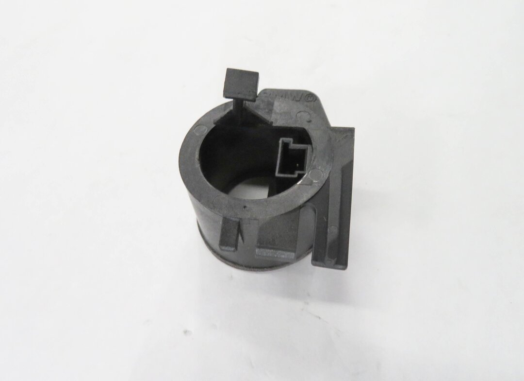 Thumbnail 4: 2011 BMW 550i (F10) IGNITION SWITCH IMMOBILIZER SIGNAL COIL RING
