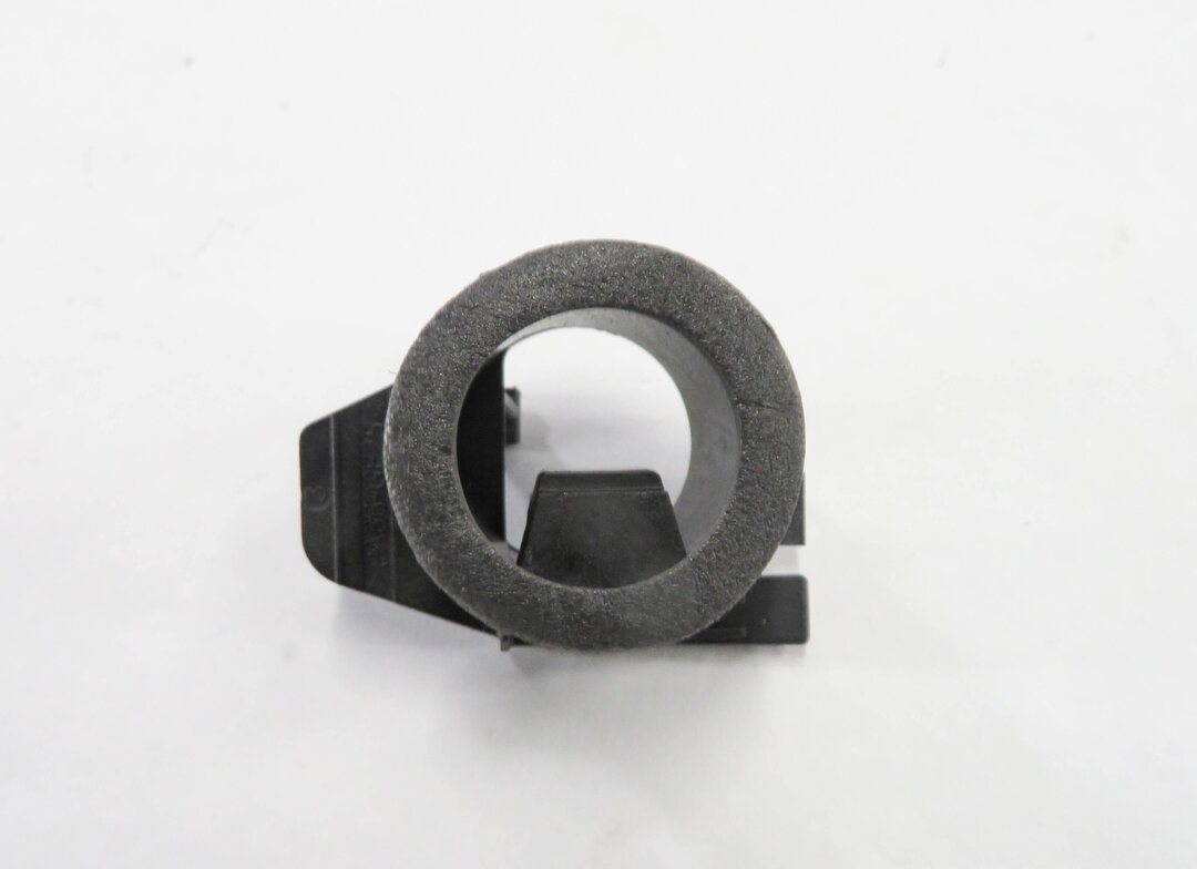 Thumbnail 5: 2011 BMW 550i (F10) IGNITION SWITCH IMMOBILIZER SIGNAL COIL RING