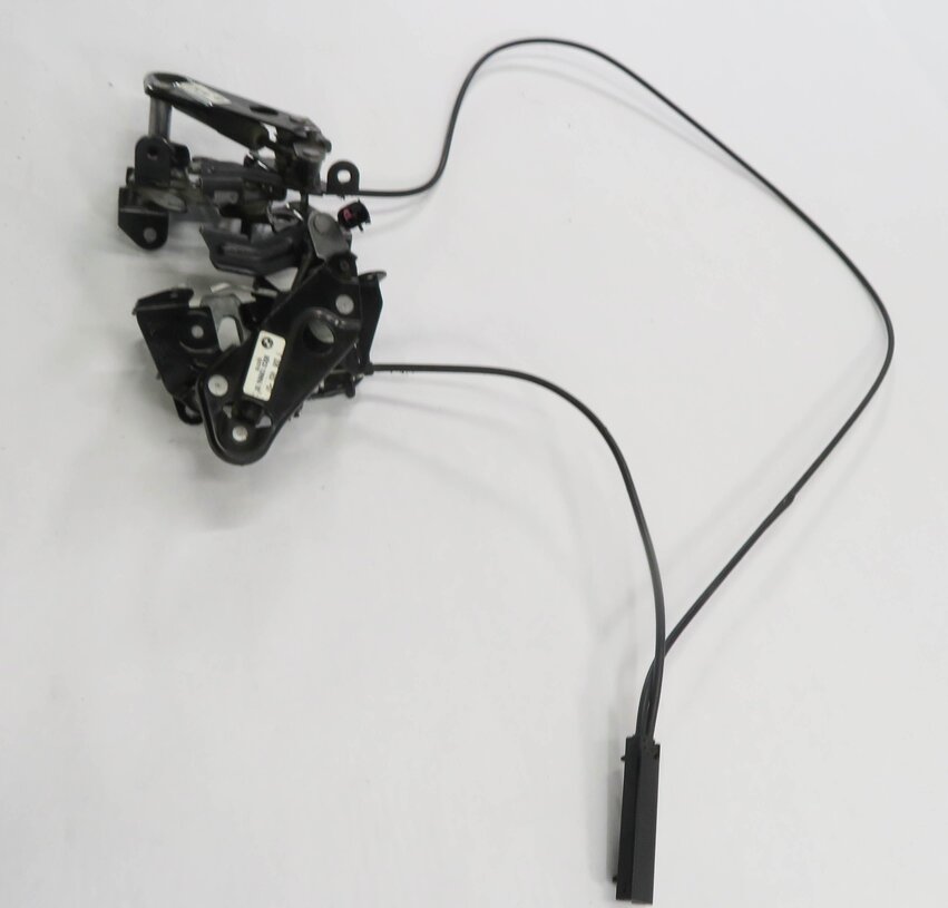 Thumbnail 3: 2011 BMW 550i (F10) FRONT LEFT & RIGHT LOWER HOOD LATCH SET w/ CABLE