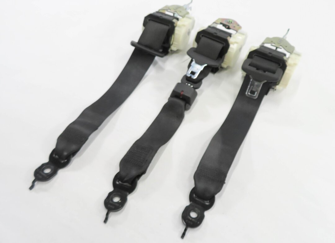 2011 BMW 550i (F10) REAR LEFT / CENTER / RIGHT - SEATBELT RETRACTOR SET (BLACK)