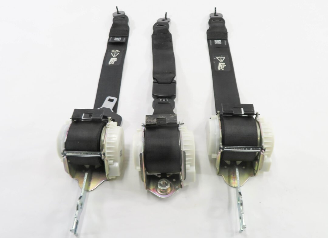Thumbnail 5: 2011 BMW 550i (F10) REAR LEFT / CENTER / RIGHT - SEATBELT RETRACTOR SET (BLACK)