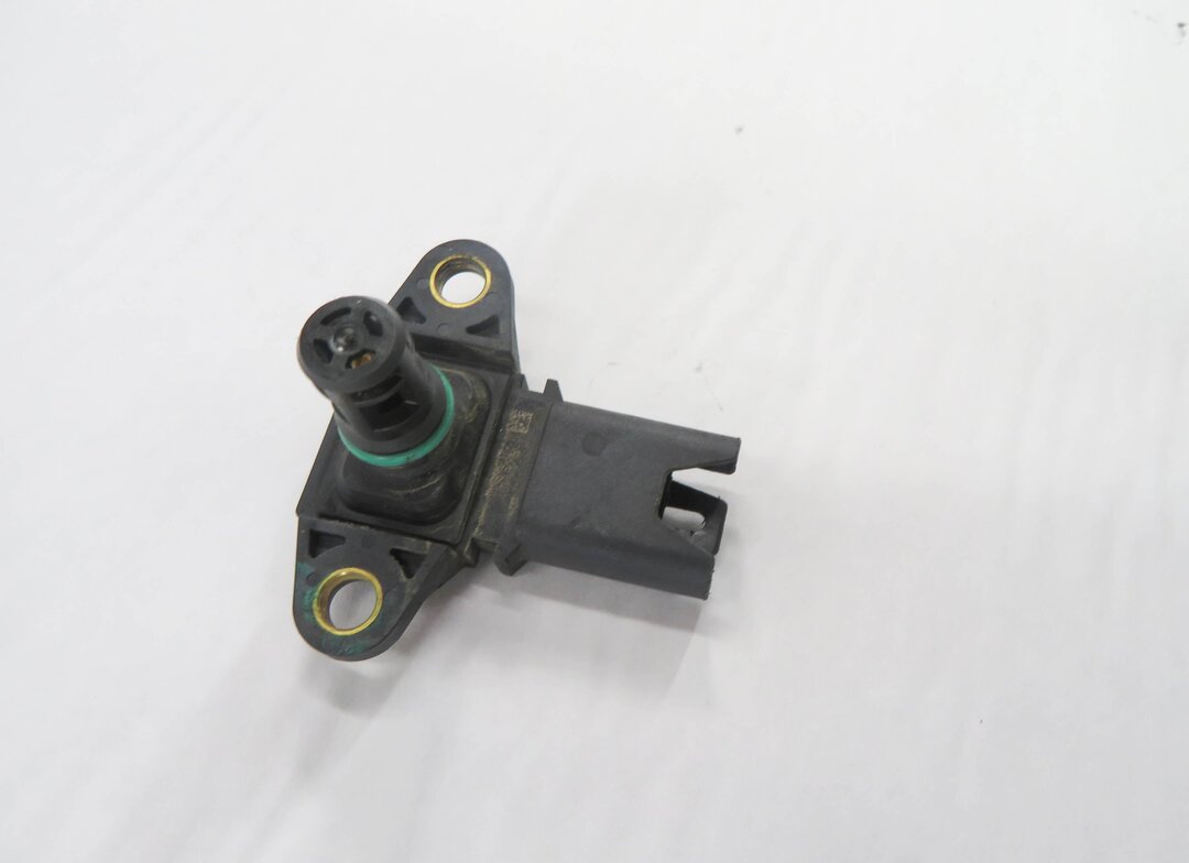Thumbnail 3: 2011 BMW 550i (F10) 4.4L N63 V8 TWIN TURBO ENGINE - MAP MANIFOLD PRESSURE SENSOR