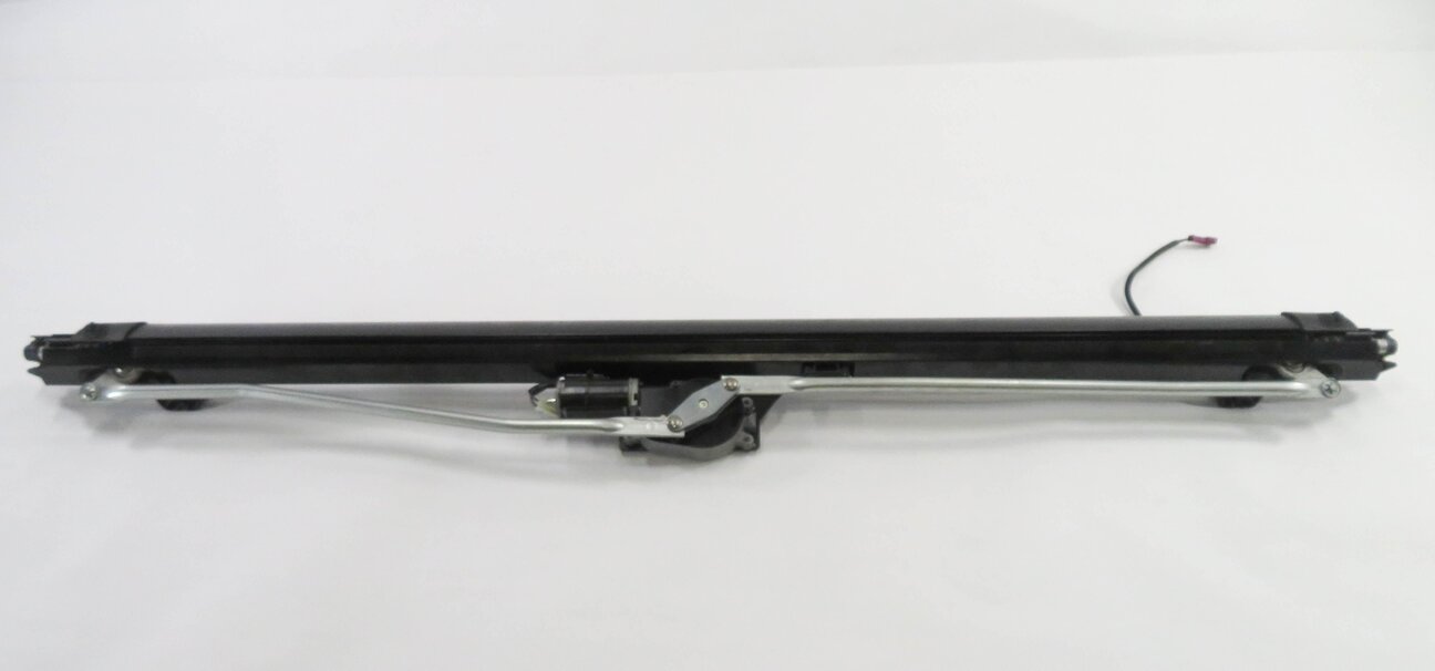 Thumbnail 2: 2011-2016 BMW 528i 535i 550i M5 (F10) REAR BACK GLASS ELECTRIC SUNSHADE w/ MOTOR