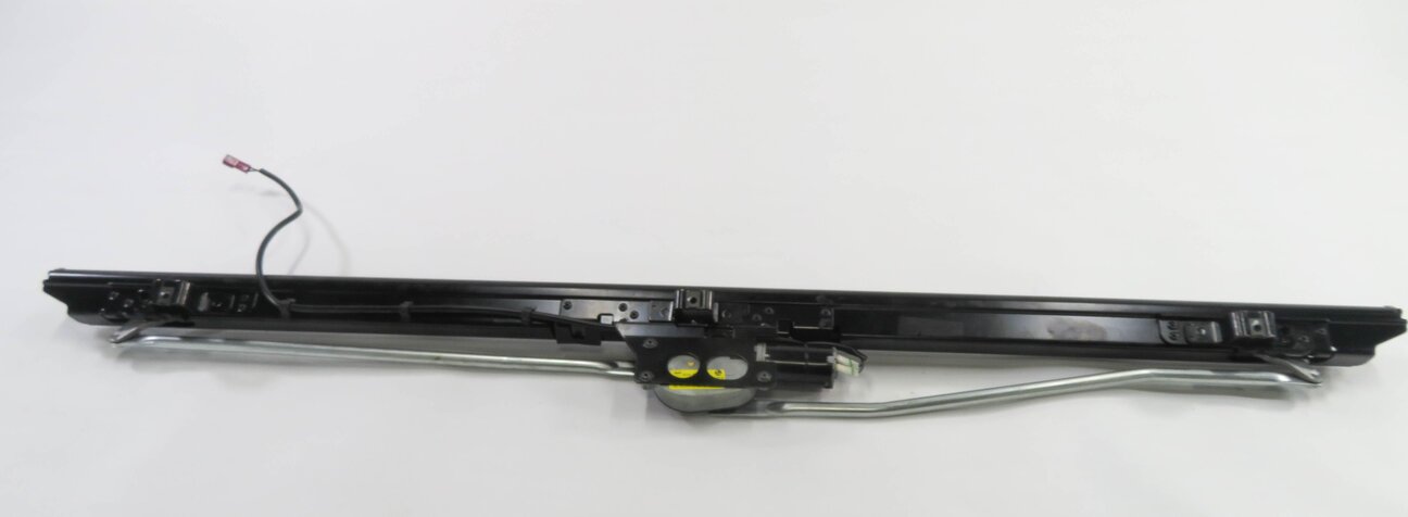 Thumbnail 6: 2011-2016 BMW 528i 535i 550i M5 (F10) REAR BACK GLASS ELECTRIC SUNSHADE w/ MOTOR