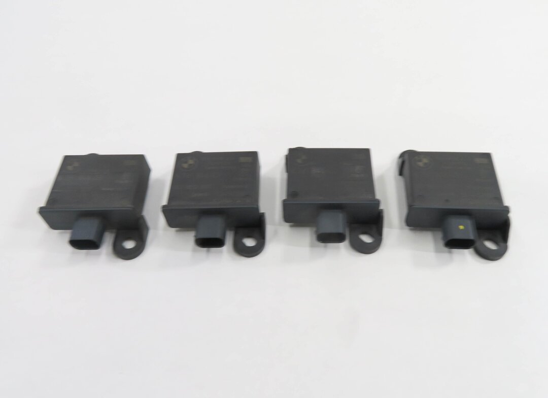 Thumbnail 2: 2011 BMW 550i (F10) TPMS TIRE AIR PRESSURE SENSOR TRIGGER MODULE SET-4