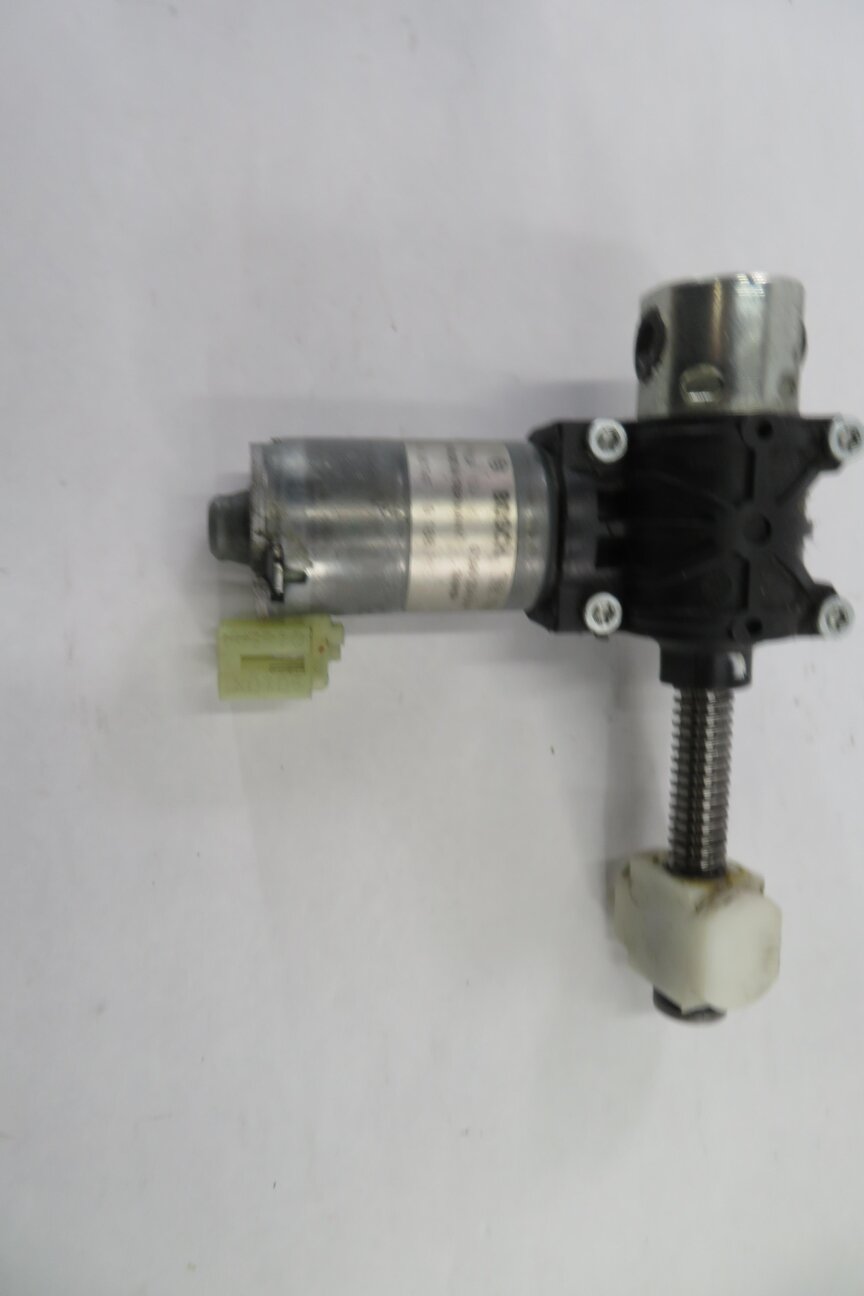 Thumbnail 10: 2011 BMW 550i (F10) RIGHT FRONT PASSENGER POWER SEAT MOTOR SET-5