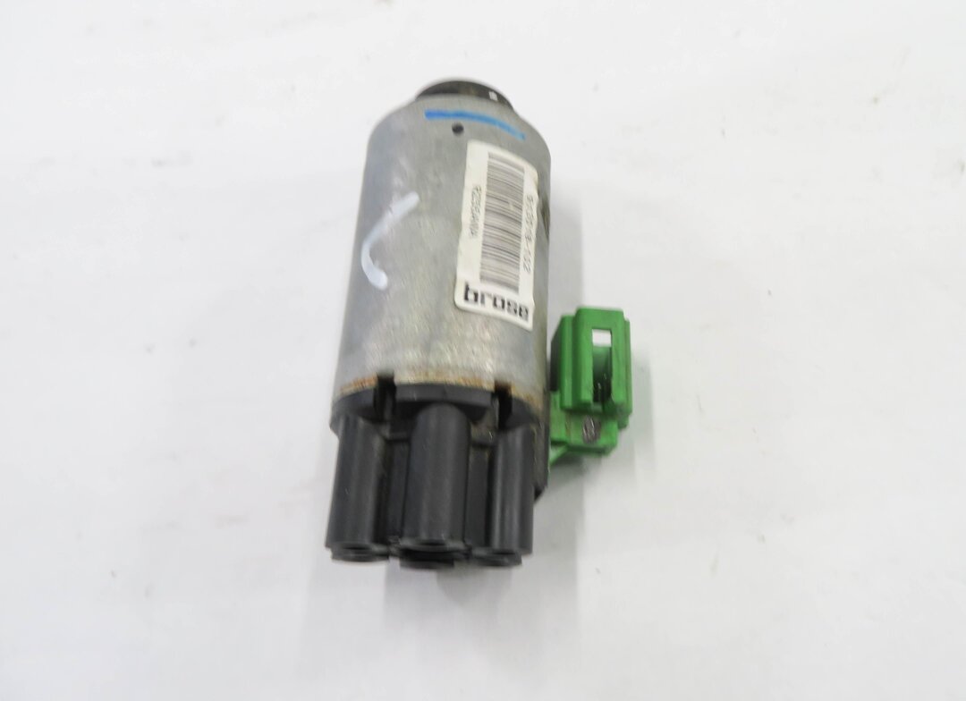 Thumbnail 12: 2011 BMW 550i (F10) LEFT FRONT DRIVER POWER SEAT MOTOR SET-5