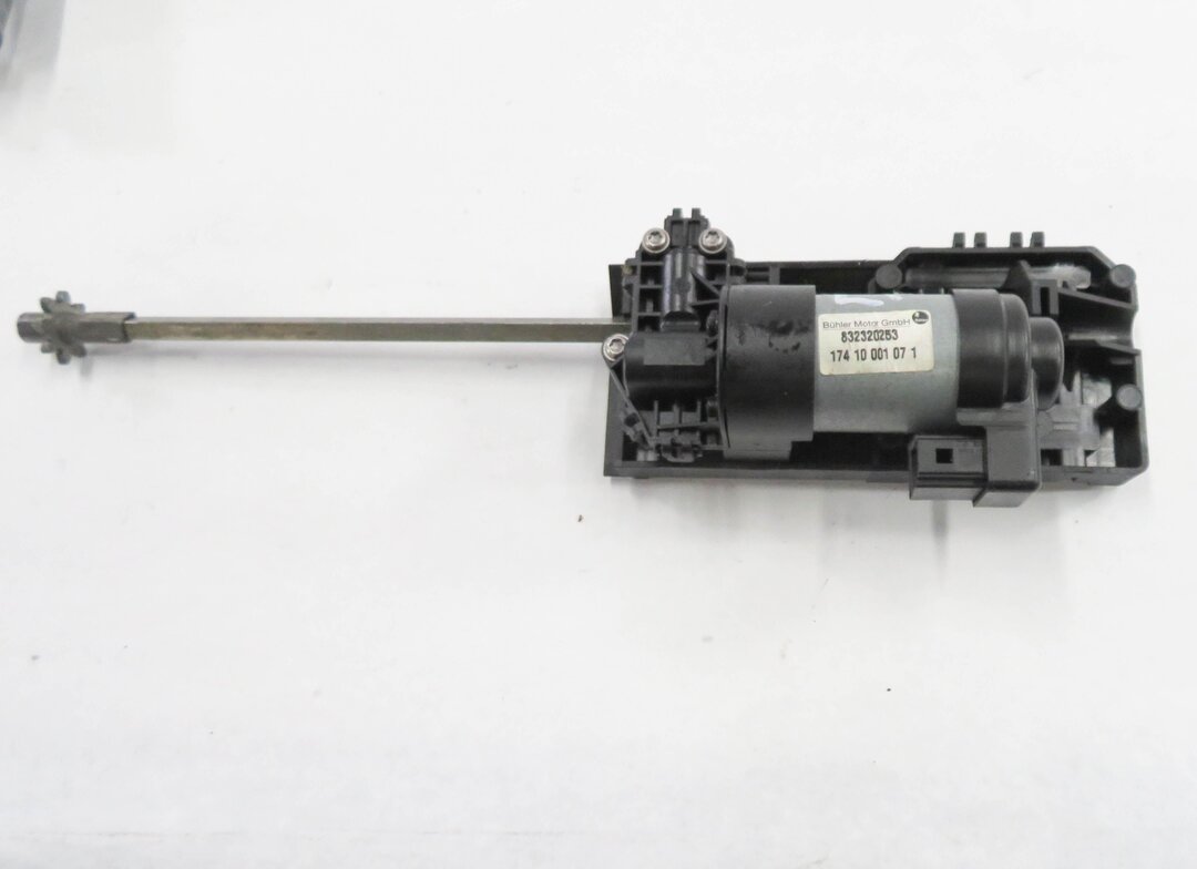 Thumbnail 2: 2011 BMW 550i (F10) LEFT FRONT DRIVER POWER SEAT MOTOR SET-5