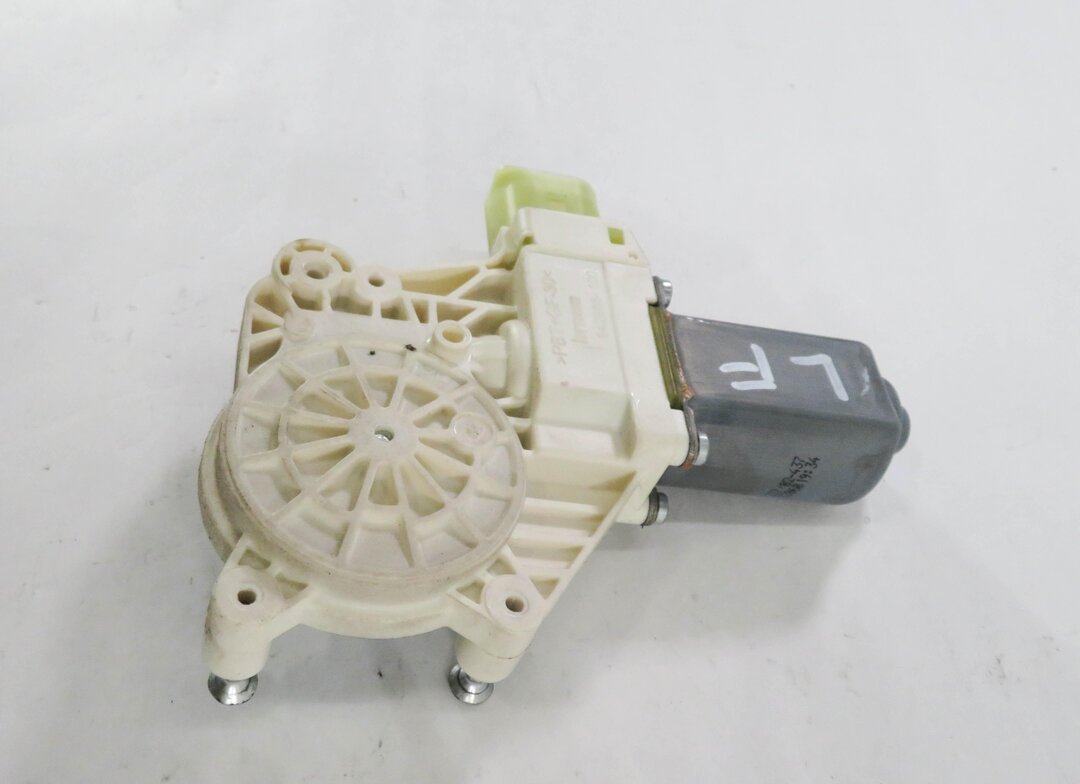 Thumbnail 3: 11-16 BMW 528i 535i 550i M5 (F10) LEFT DRIVER SIDE WINDOW MOTOR (FRONT / REAR)