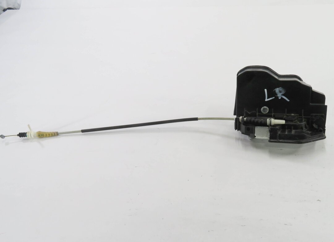 Thumbnail 2: 2010-2018 BMW E90 F30 F32 E60 F10 F01 F25 F26 E70 E71 - LEFT REAR DOOR LATCH
