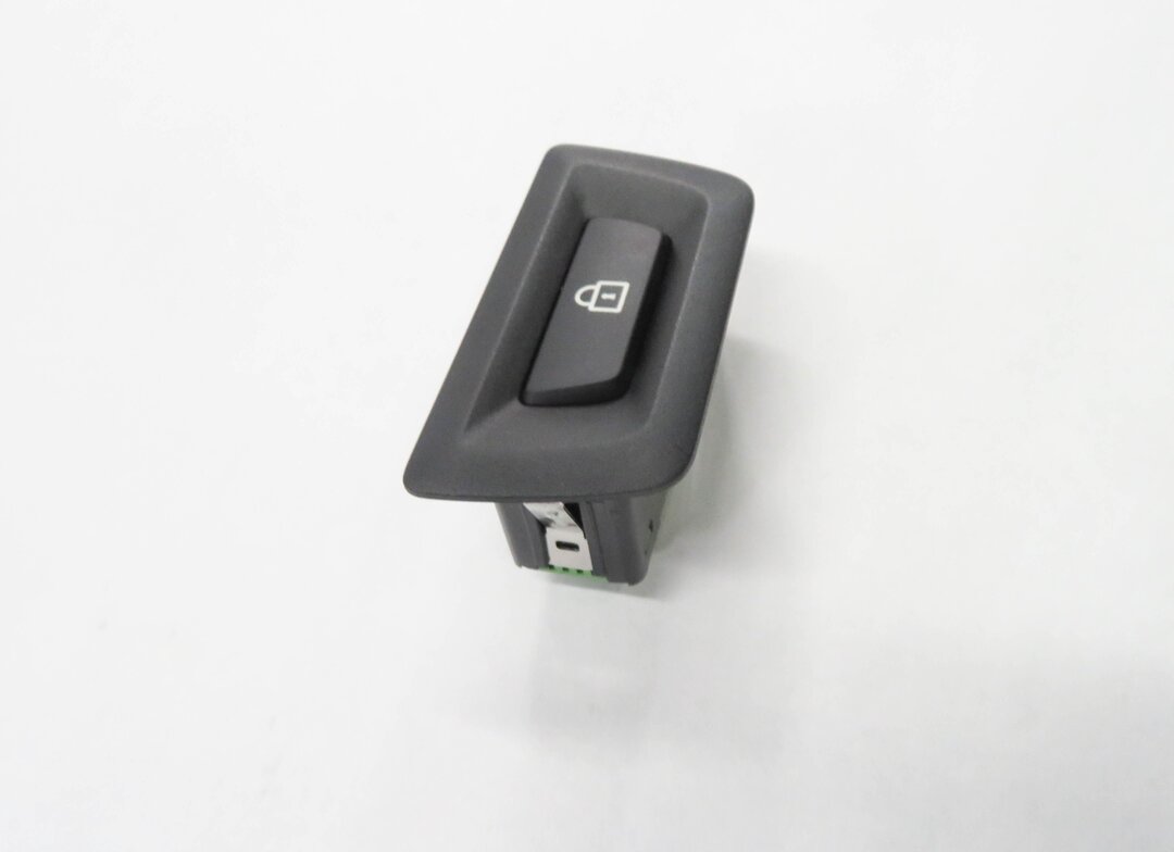 Thumbnail 4: 2011 BMW 550i (F10) TRUNK LOCK SWITCH BUTTON