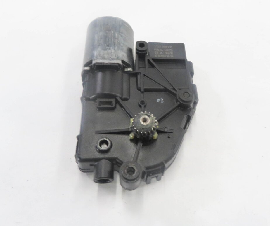 Thumbnail 4: 2007-2014 AUDI Q7 (4L) POWER SUNROOF / WINDOW SHADE ADJUSTMENT ADJUST MOTOR