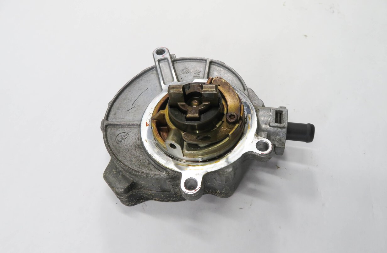 Thumbnail 3: 2014 AUDI Q7 (4L) 3.0L CTW SUPERCHARGED ENGINE - BRAKE VACUUM PUMP