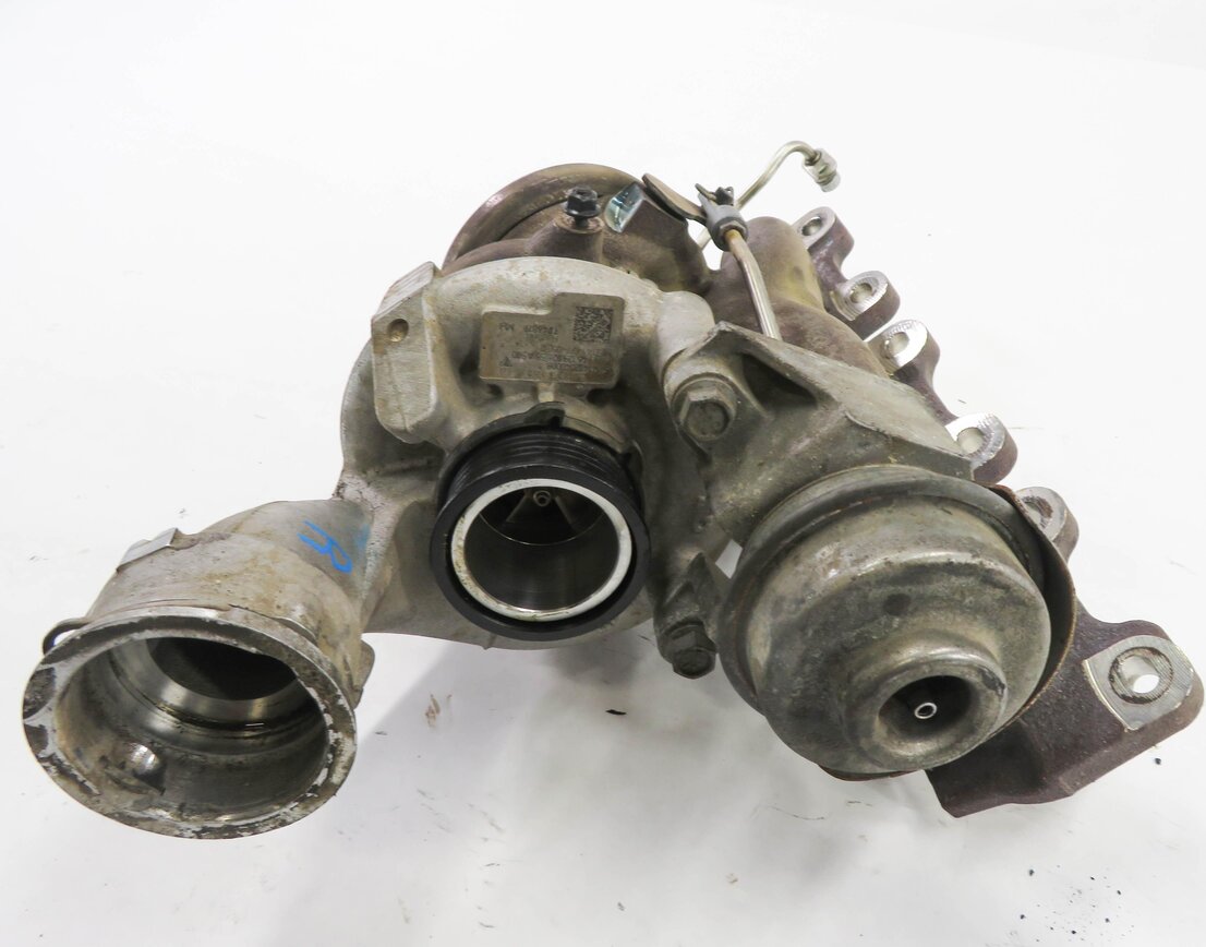 Thumbnail 2: 2015-2018 PORSCHE CAYENNE (958) 3.6L TURBO ENGINE - RIGHT TURBOCHARGER ASSEMBLY