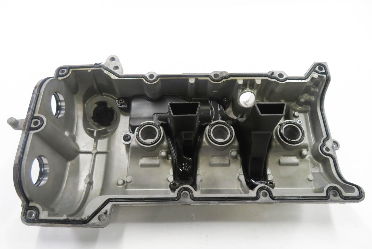 Thumbnail 6: 2015-2018 PORSCHE CAYENNE MACAN (958 95B) 3.0L / 3.6L ENGINE - RIGHT VALVE COVER