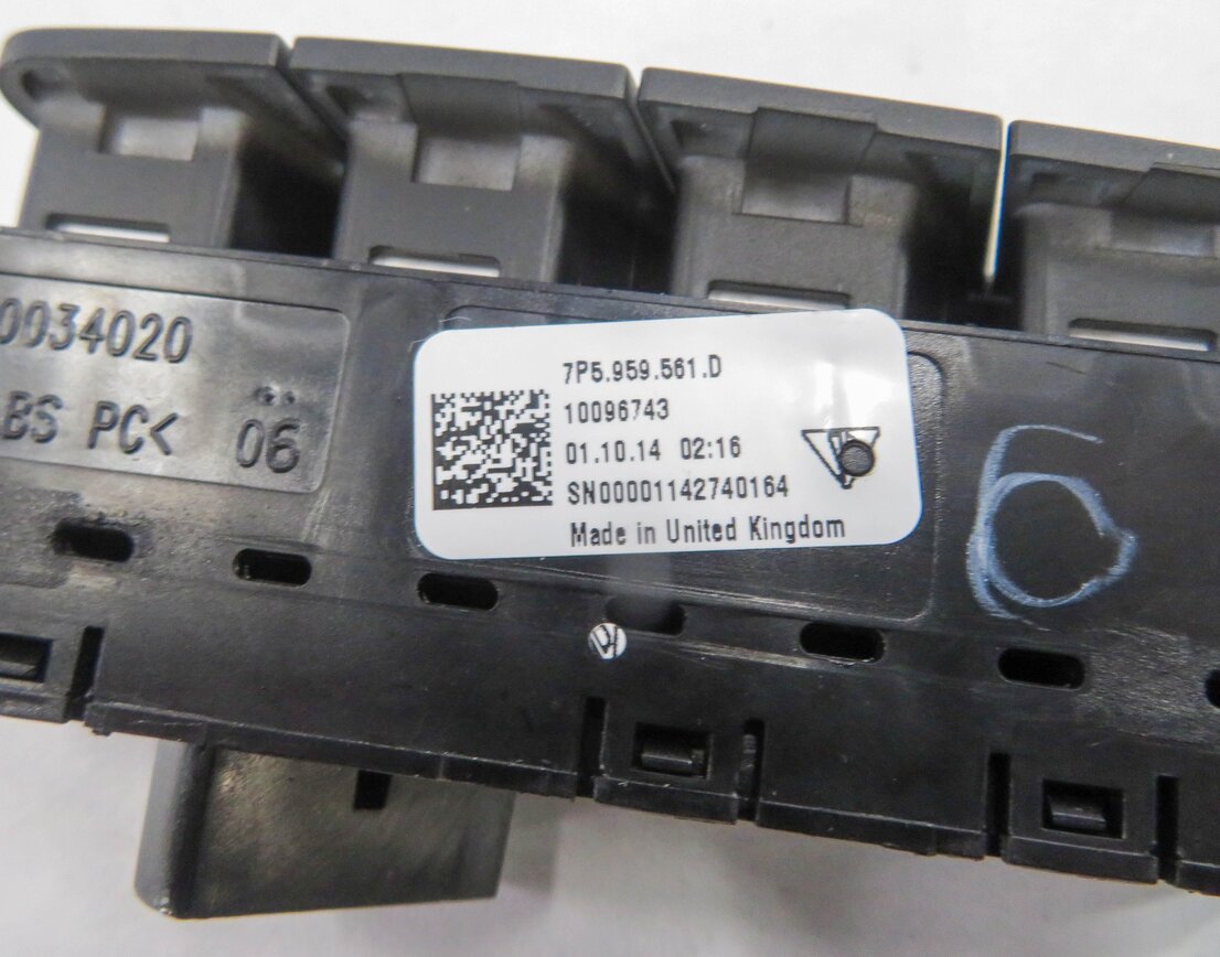 Thumbnail 7: 2016 PORSCHE CAYENNE GTS (958) RIGHT FRONT PASSENGER MEMORY SEAT POSITION SWITCH