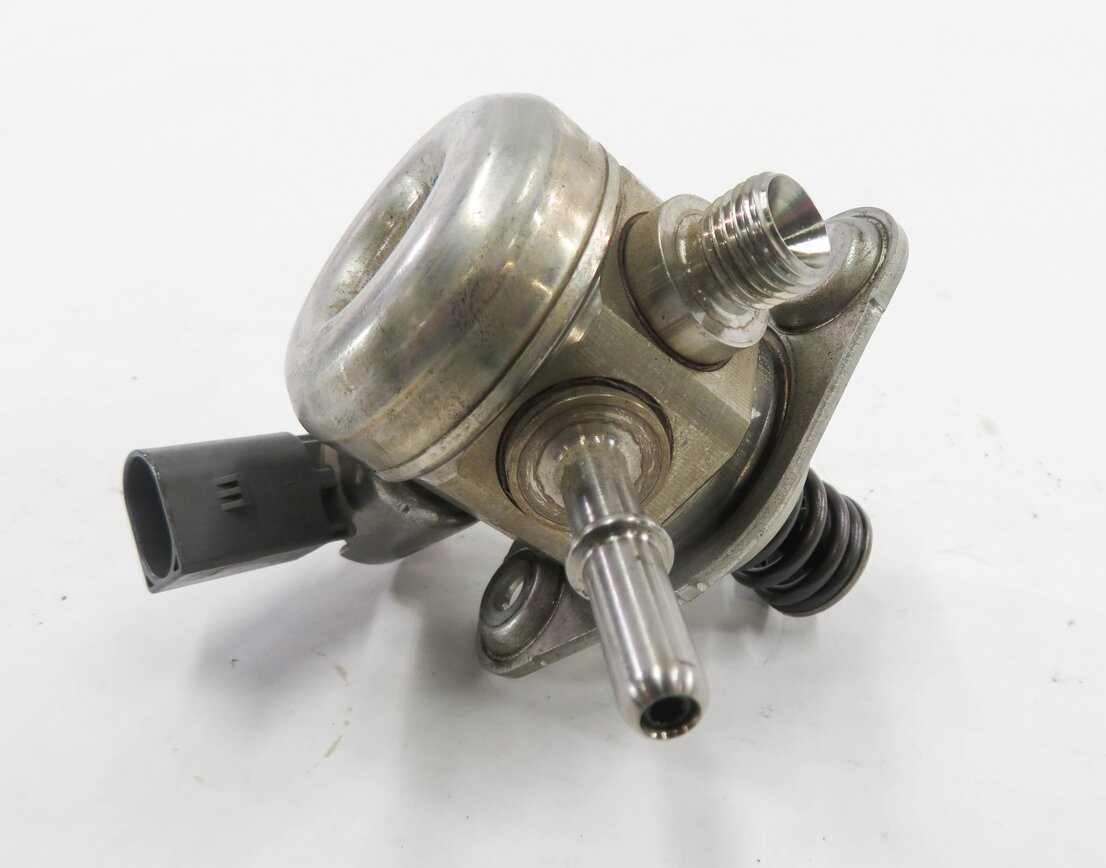 Thumbnail 2: 14-18 PORSCHE CAYENNE MACAN PANAMERA (958 970) 3.0L 3.6L - MECHANICAL FUEL PUMP