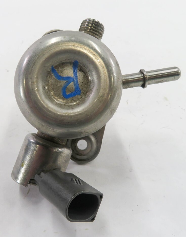 Thumbnail 3: 14-18 PORSCHE CAYENNE MACAN PANAMERA (958 970) 3.0L 3.6L - MECHANICAL FUEL PUMP