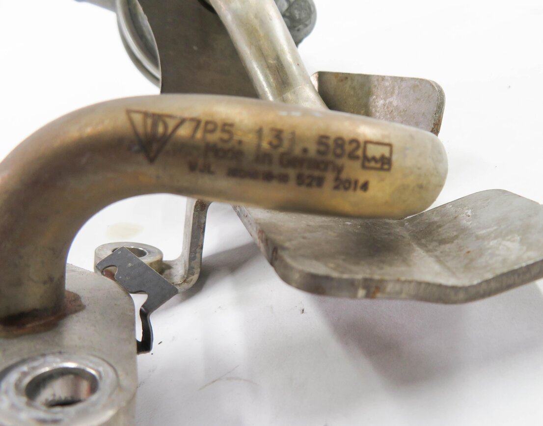 Thumbnail 6: 2016 PORSCHE CAYENNE GTS (958) 3.6L MCX.ZA TURBO - AIR INJECTION CHECK VALVE SET