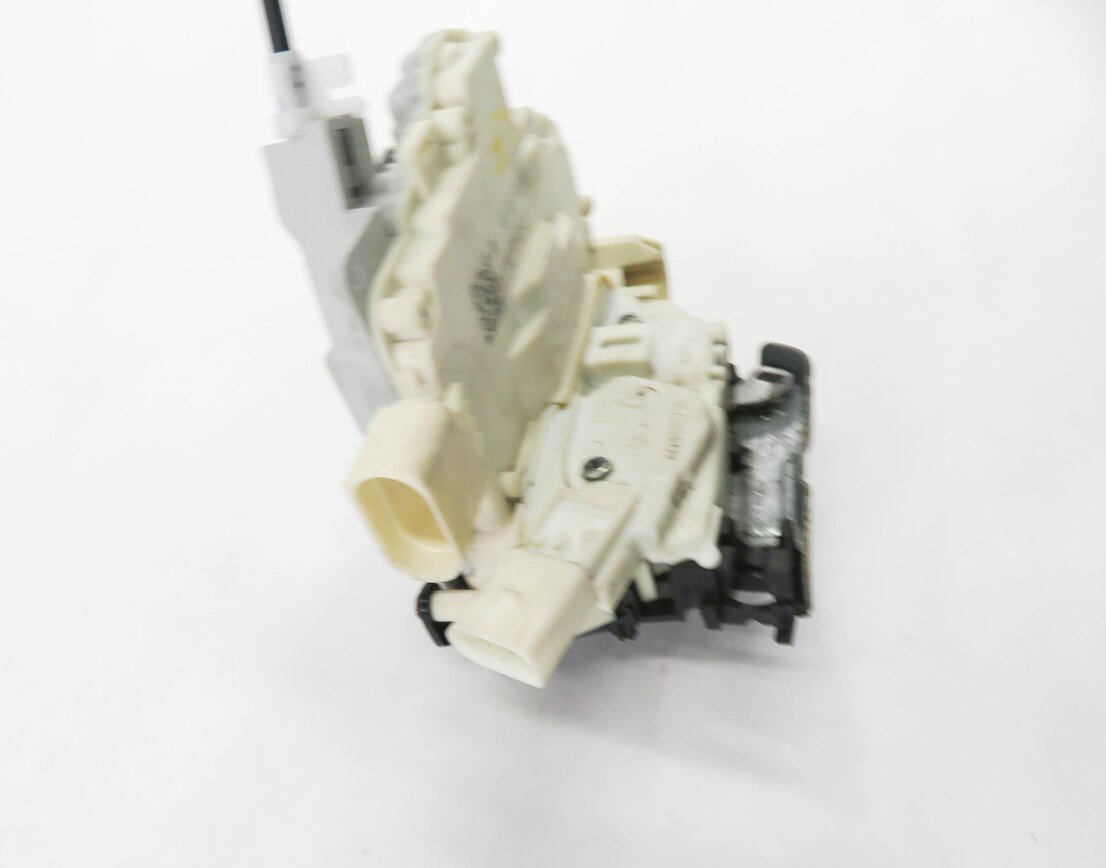 Thumbnail 4: 09-18 AUDI / PORSCHE - A4 A5 Q5 S4 TT CAYENNE PANAMERA TOURAEG DRIVER DOOR LATCH