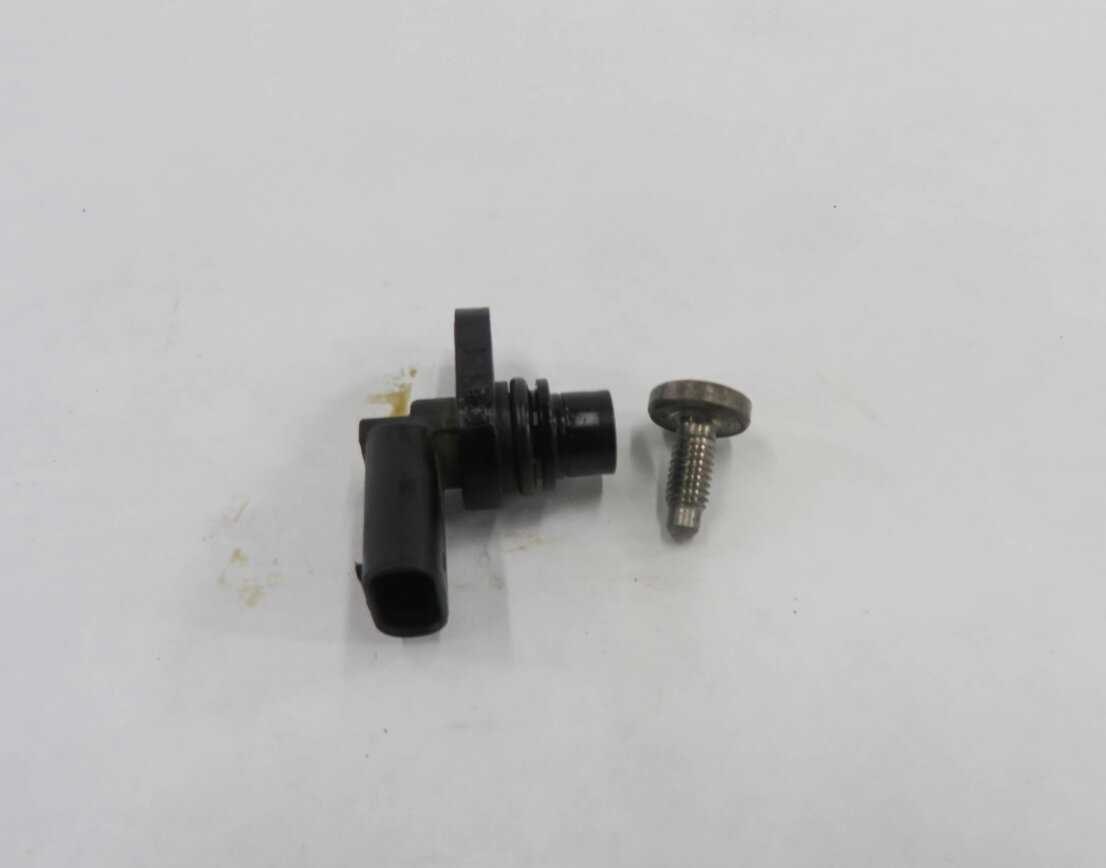 Thumbnail 2: 2016 PORSCHE CAYENNE GTS (958) 3.6L MCX.ZA TURBO - CAMSHAFT CAM POSITION SENSOR