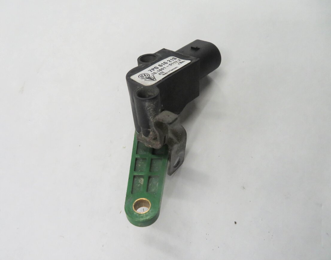 Thumbnail 2: 2016 PORSCHE CAYENNE GTS (958) LEFT FRONT DRIVER SUSPENSION HEIGHT LEVEL SENSOR