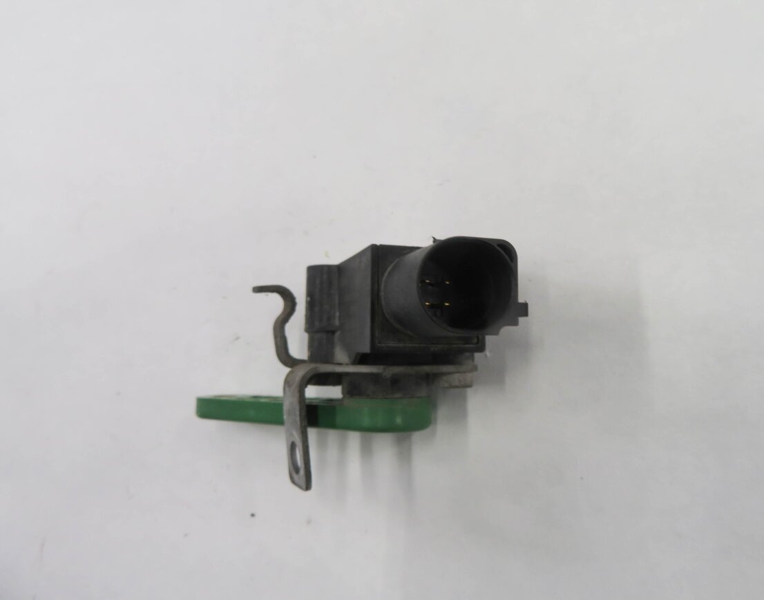 Thumbnail 3: 2016 PORSCHE CAYENNE GTS (958) LEFT FRONT DRIVER SUSPENSION HEIGHT LEVEL SENSOR