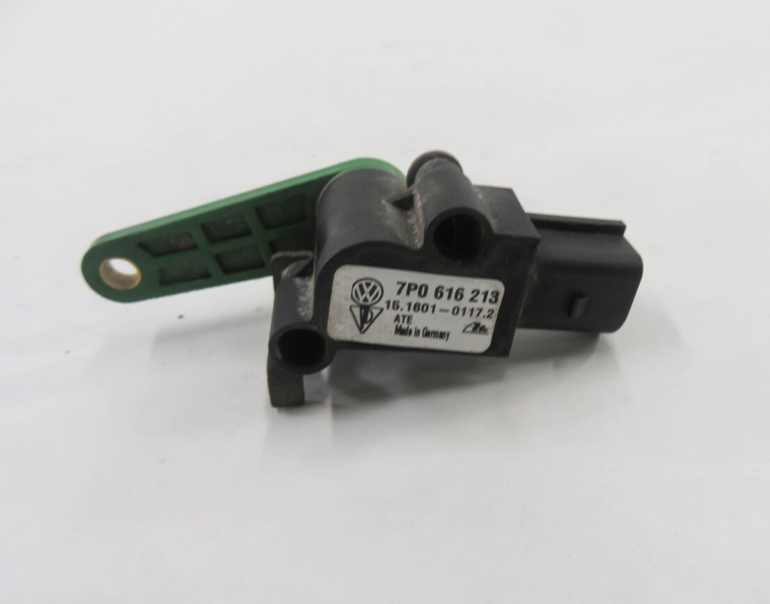 Thumbnail 5: 2016 PORSCHE CAYENNE GTS (958) LEFT FRONT DRIVER SUSPENSION HEIGHT LEVEL SENSOR