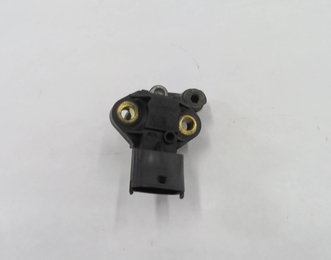 Thumbnail 3: 2016 PORSCHE CAYENNE GTS (958) 3.6L MCX.ZA TURBO - OIL PRESSURE SENSOR