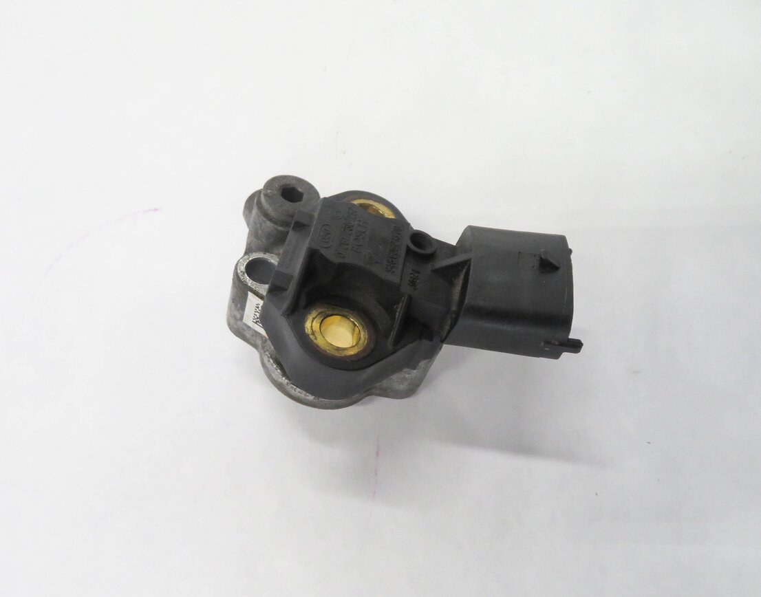 Thumbnail 5: 2016 PORSCHE CAYENNE GTS (958) 3.6L MCX.ZA TURBO - OIL PRESSURE SENSOR