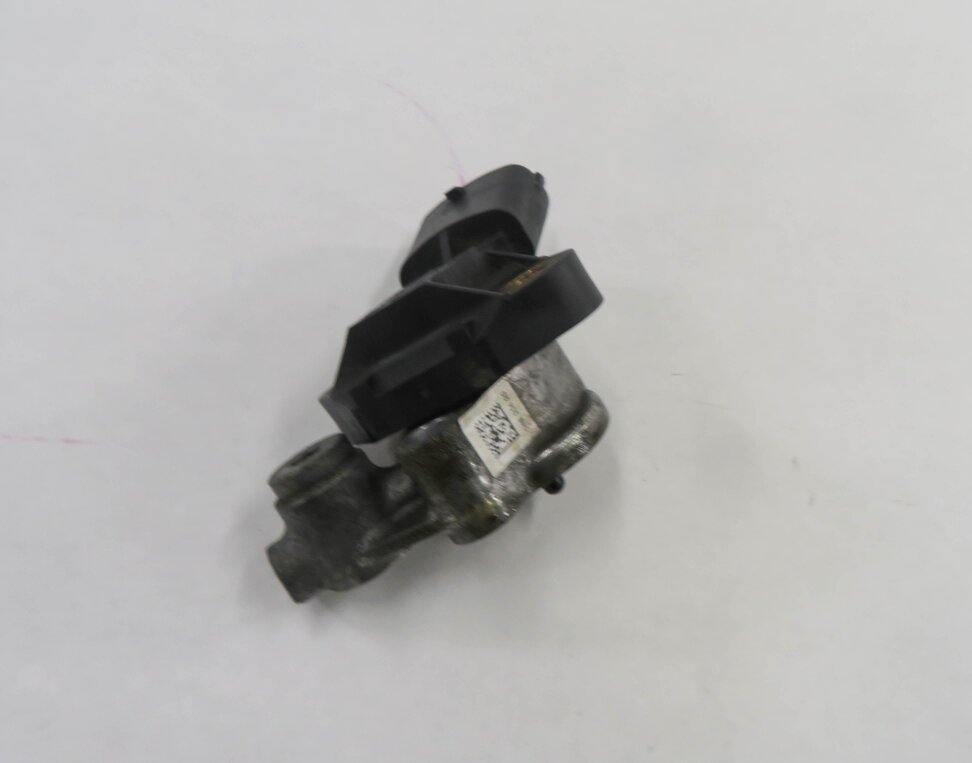 Thumbnail 6: 2016 PORSCHE CAYENNE GTS (958) 3.6L MCX.ZA TURBO - OIL PRESSURE SENSOR
