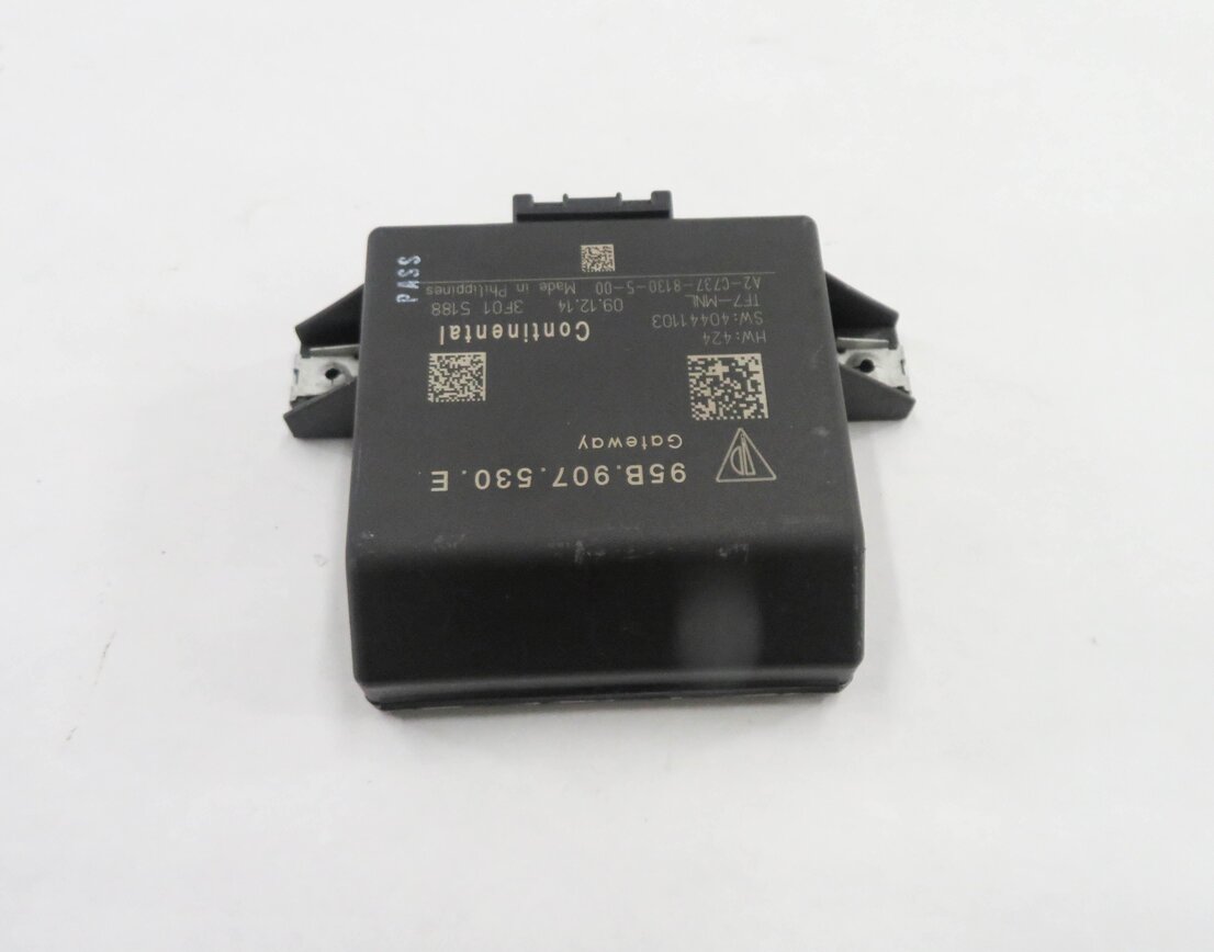 Thumbnail 5: 2016 PORSCHE CAYENNE GTS (958) CENTRAL GATEWAY CONTROL MODULE