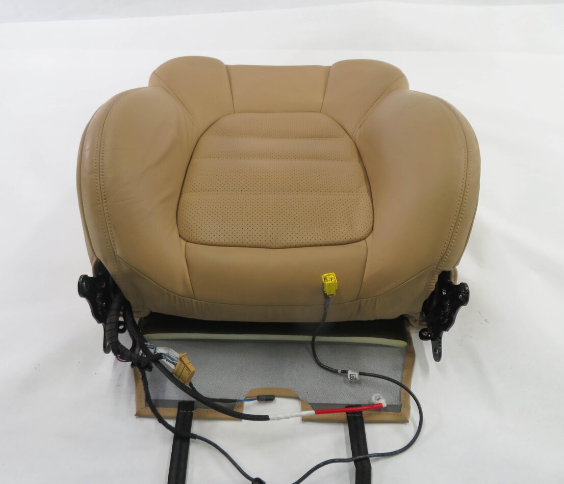 Thumbnail 2: 2016 PORSCHE CAYENNE GTS (958) RIGHT FRONT UPPER TOP HEATED SEAT CUSHION (BEIGE)