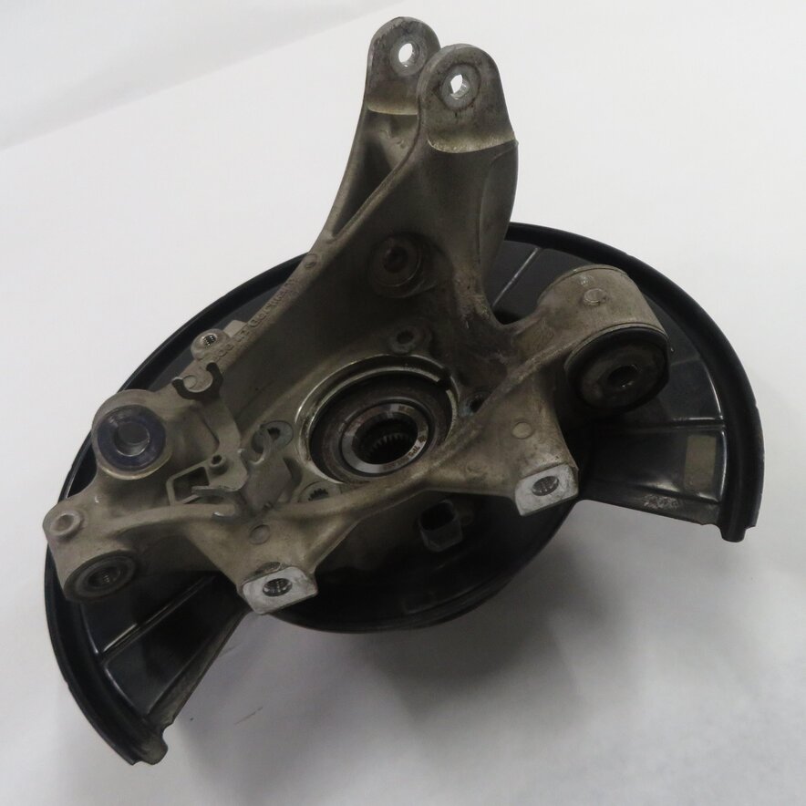 13-18 PORSCHE CAYENNE GTS (958) RIGHT PASSENGER REAR SPINDLE KNUCKLE WHEEL HUB