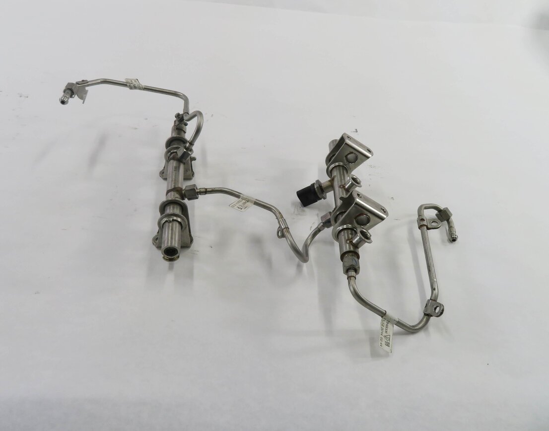 Thumbnail 2: 2016 PORSCHE CAYENNE GTS (958) 3.6L MCX.ZA TURBO ENGINE - FUEL RAIL SET w/ LINES