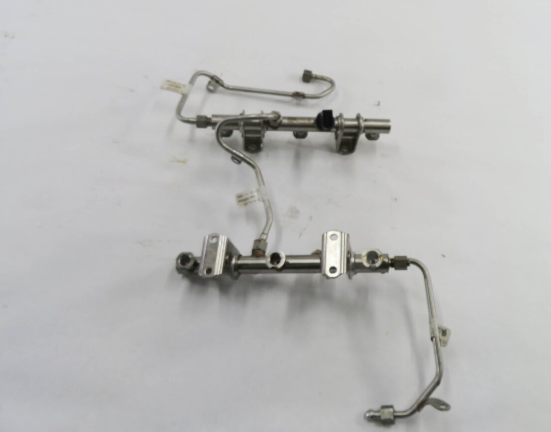 Thumbnail 6: 2016 PORSCHE CAYENNE GTS (958) 3.6L MCX.ZA TURBO ENGINE - FUEL RAIL SET w/ LINES