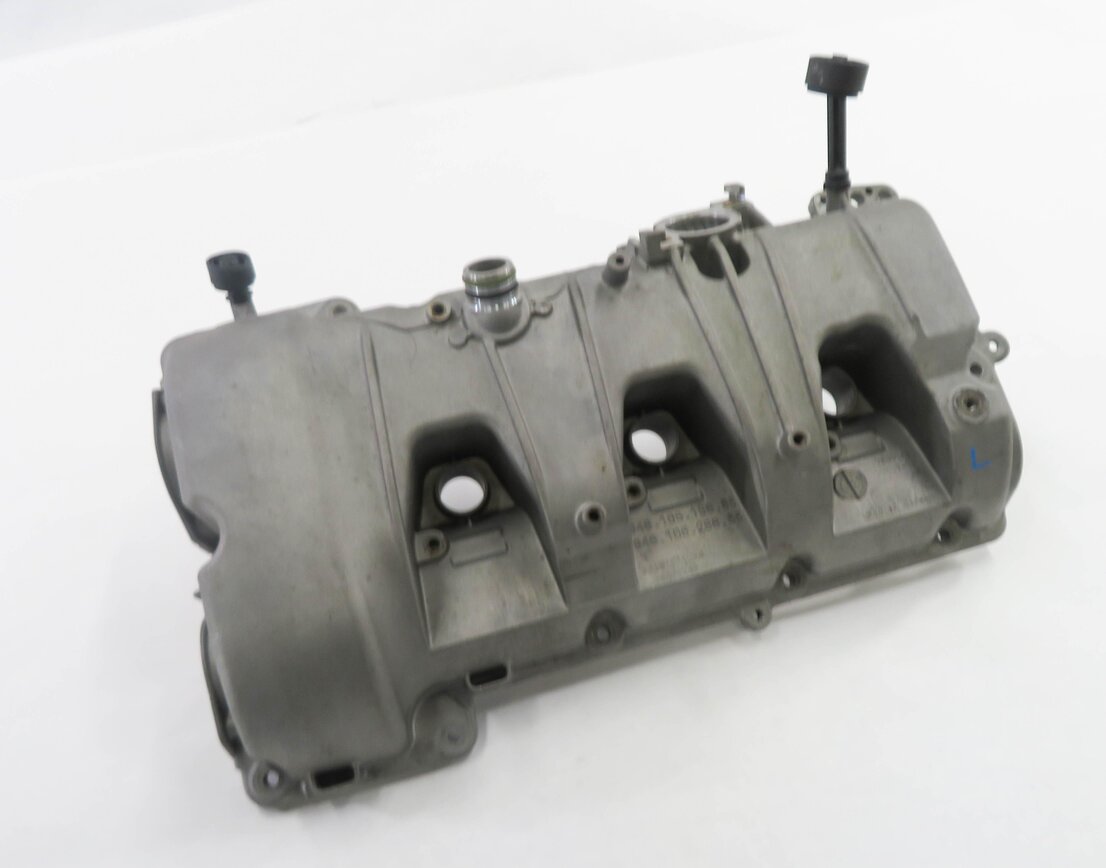 2015-2018 PORSCHE CAYENNE MACAN (958 95B) 3.0L / 3.6L ENGINE - LEFT VALVE COVER