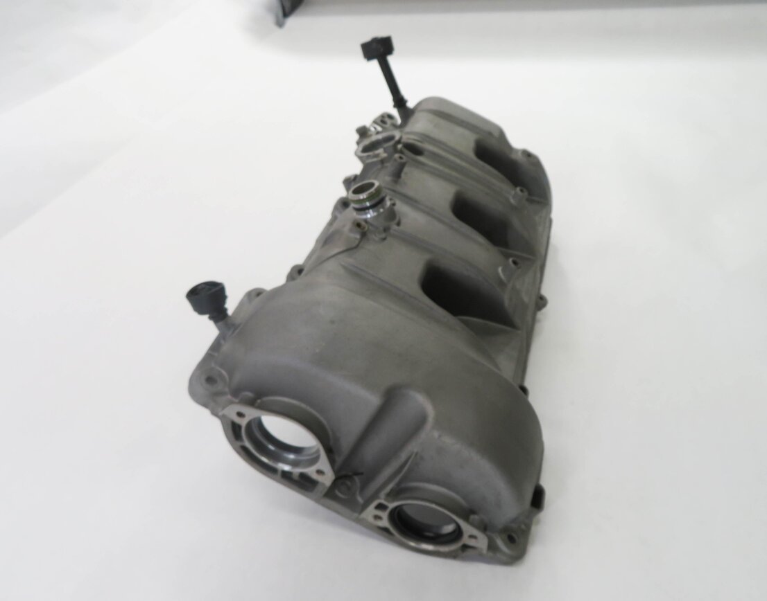 Thumbnail 4: 2015-2018 PORSCHE CAYENNE MACAN (958 95B) 3.0L / 3.6L ENGINE - LEFT VALVE COVER