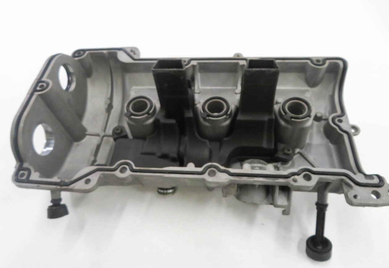 Thumbnail 7: 2015-2018 PORSCHE CAYENNE MACAN (958 95B) 3.0L / 3.6L ENGINE - LEFT VALVE COVER