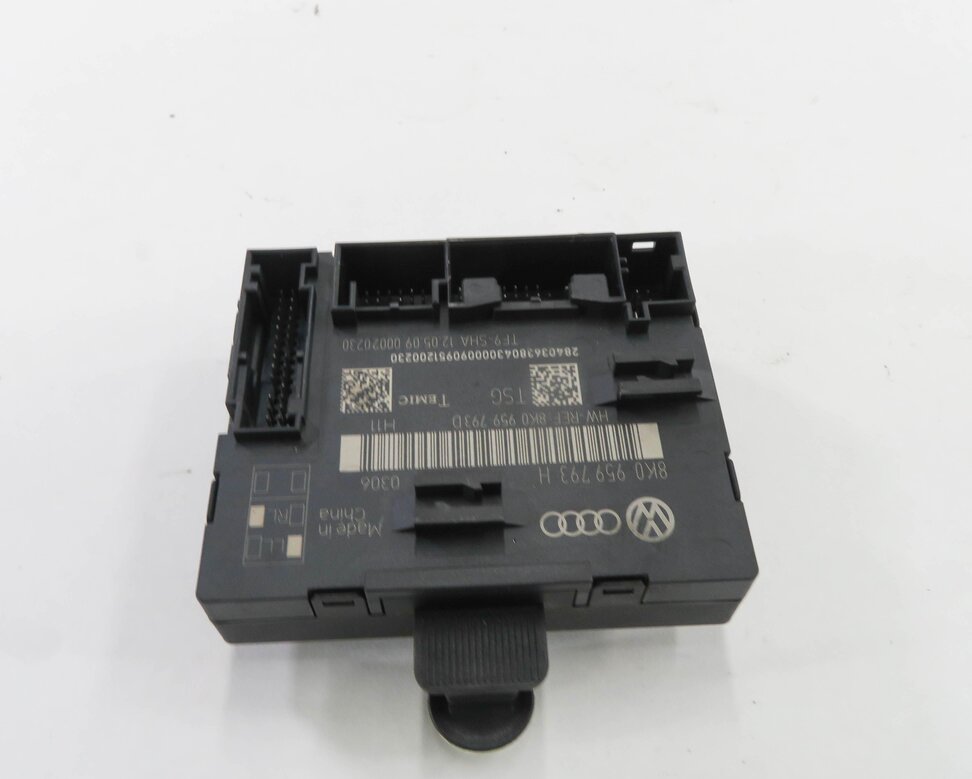 2009-2012 AUDI Q5 (8R) LEFT FRONT DRIVER DOOR CONTROL MODULE COMPUTER