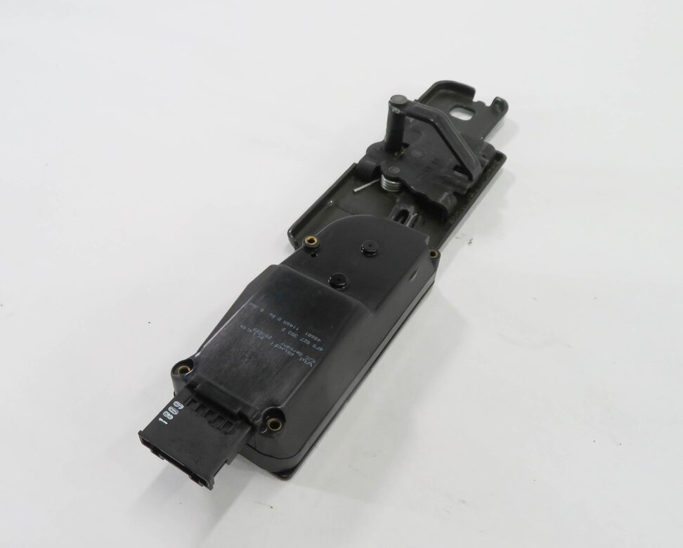Thumbnail 5: 2010 AUDI Q5 (B8 8R) REAR TRUNK LOCK LATCH ACTUATOR STRIKER PLATE