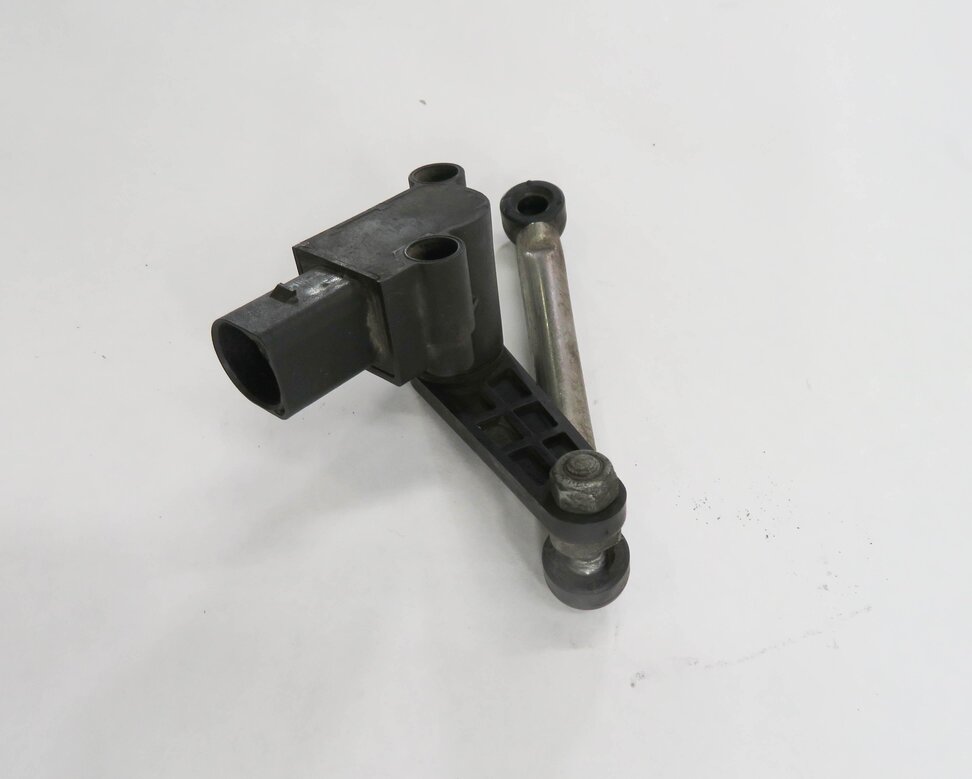 Thumbnail 4: 2010 AUDI Q5 (B8 8R) LEFT DRIVER REAR SUSPENSION HEIGHT LEVEL SENSOR