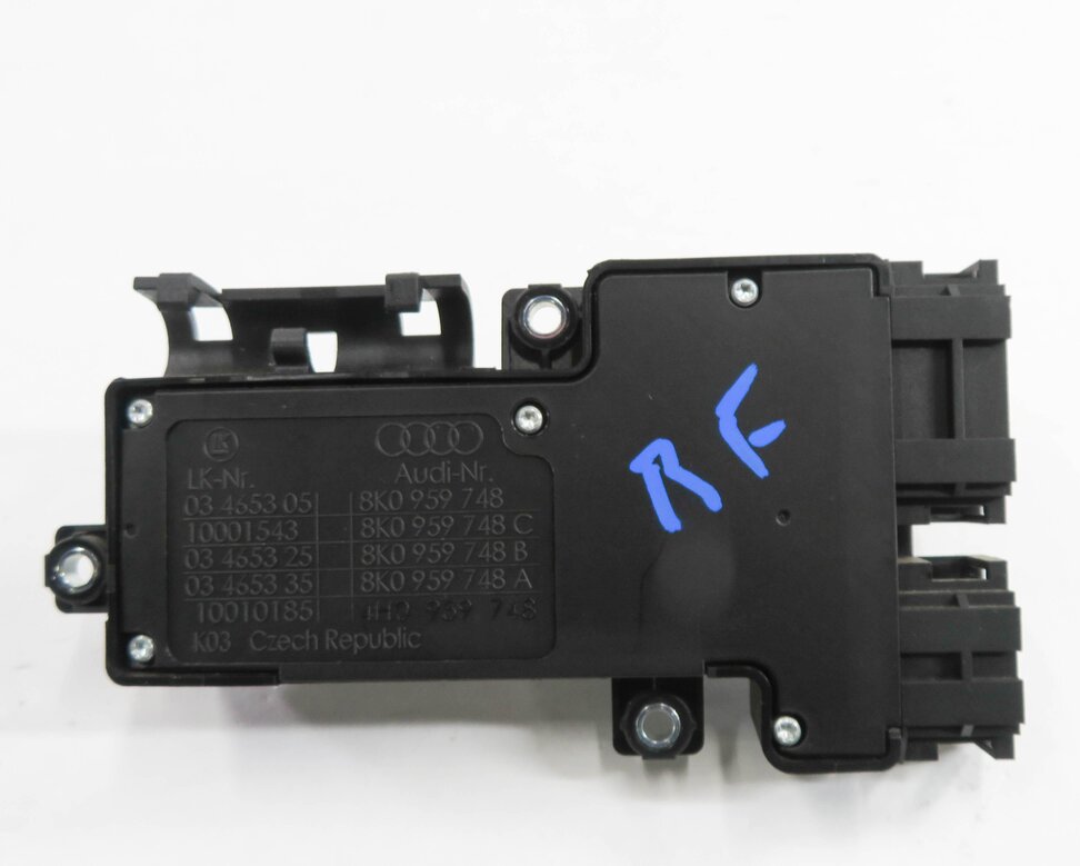 Thumbnail 10: 2010 AUDI Q5 (B8 8R) RIGHT FRONT PASSENGER SEAT ADJUSTMENT SWITCH